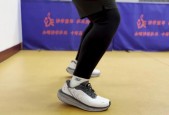 第一视角滑步操作技巧是什么？