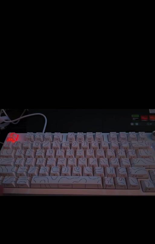 如何在手游cf中使用键盘进行操作？  第2张