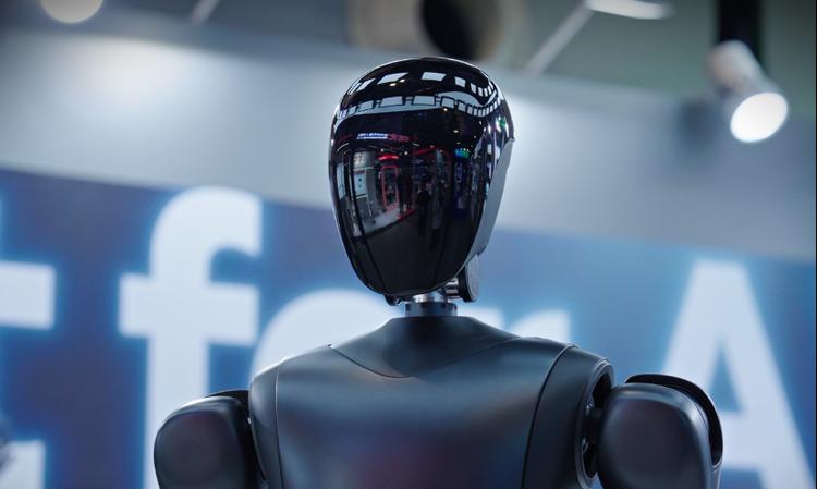 Robot for AI，动易科技携两款人形机器人及摆线关节模组系列产品亮相WAIC 2025  第4张